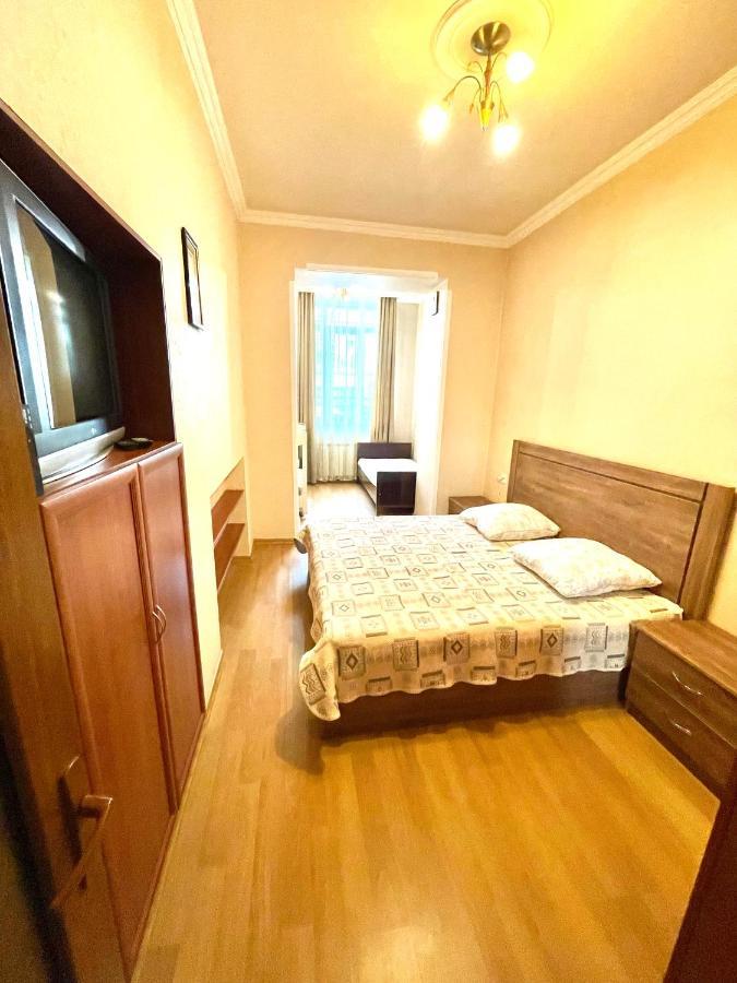 Apartment In The Center Of Jerevan Exteriör bild