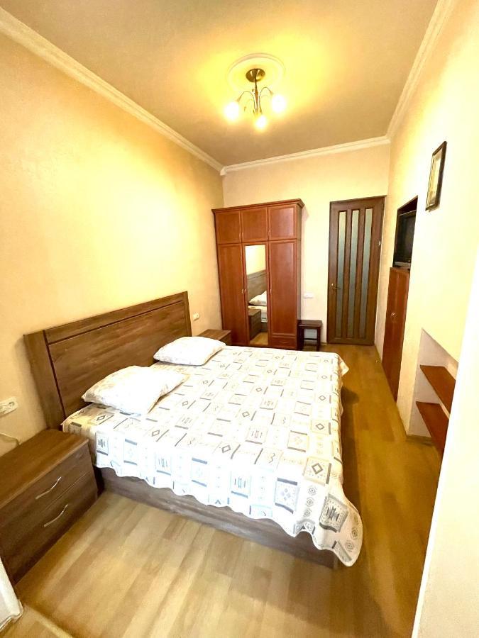 Apartment In The Center Of Jerevan Exteriör bild
